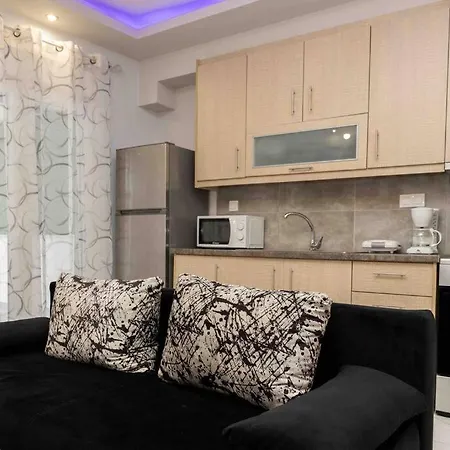 Luxury In Downtown Apartment *