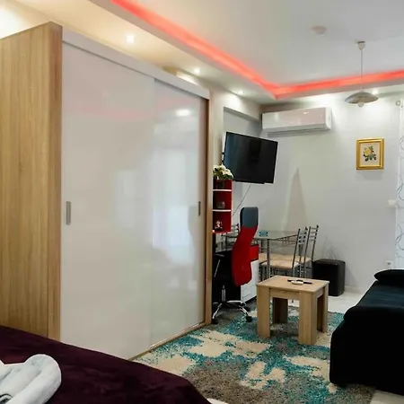 Luxury In Downtown Apartament