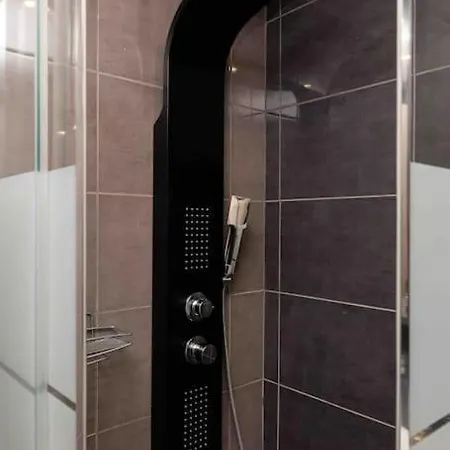 Luxury In Downtown Apartment Thessaloniki