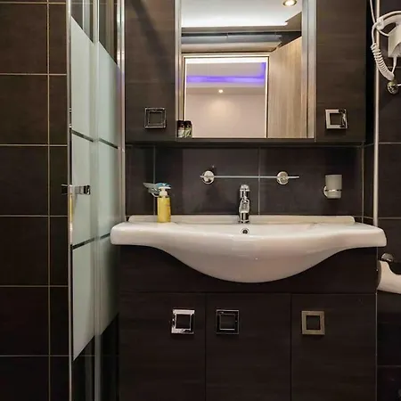Luxury In Downtown Apartment Thessaloniki